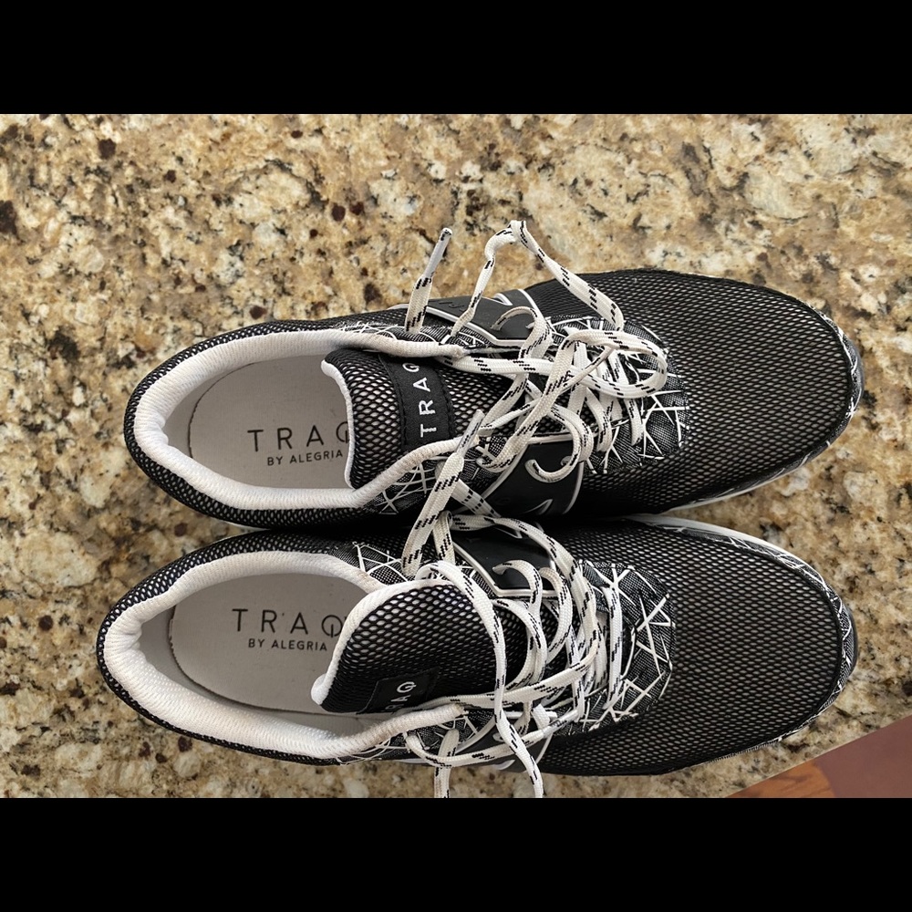 Brand New Traq Shoes Gem